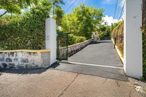 Eastern Road New Providence Paradise Island BS