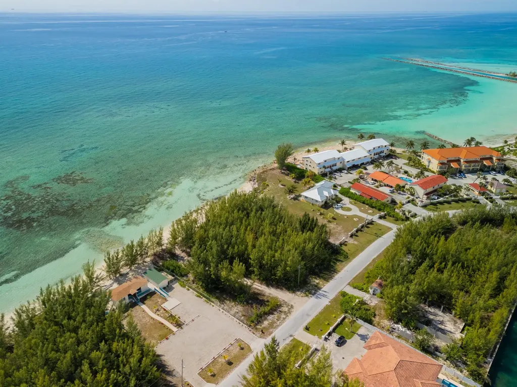 Port Of Call Drive 19 Grand Bahama Freeport BS