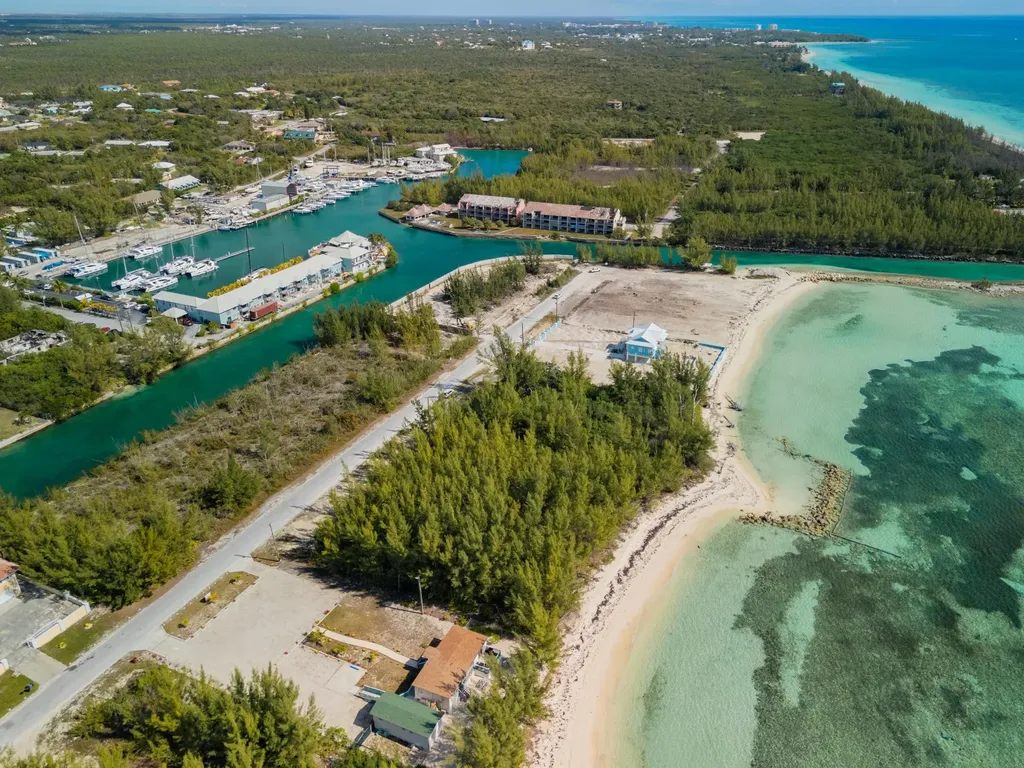 Port Of Call Drive 19 Grand Bahama Freeport BS