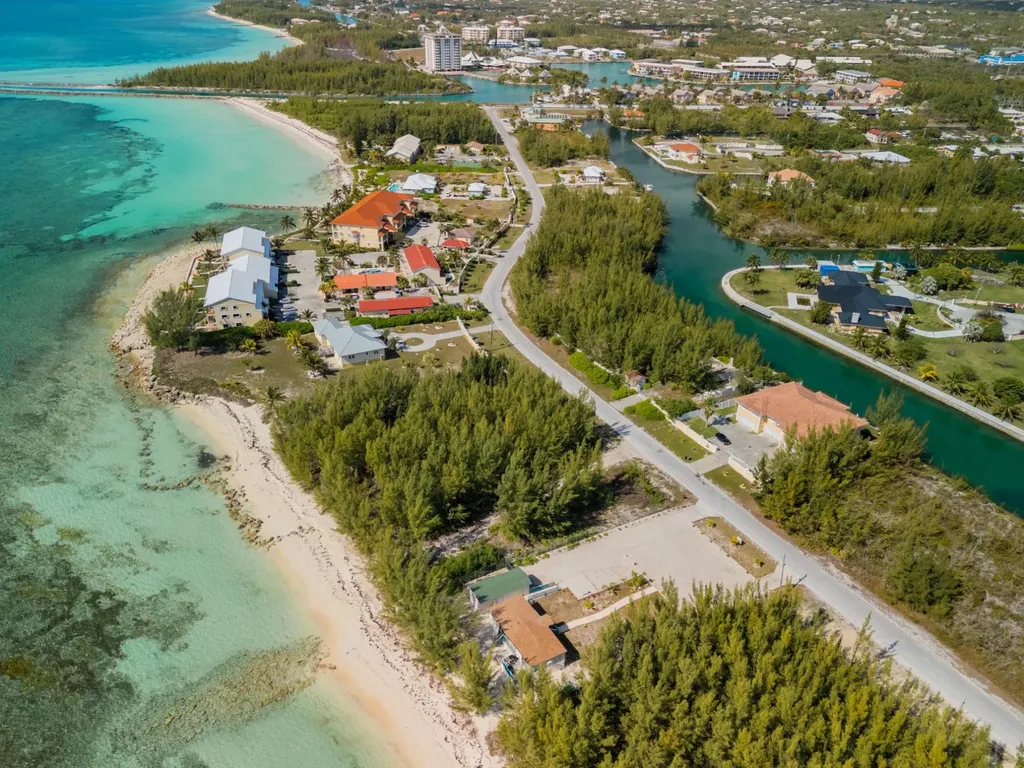 Port Of Call Drive 19 Grand Bahama Freeport BS