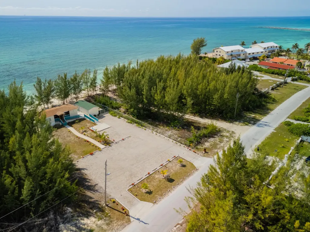 Port Of Call Drive 19 Grand Bahama Freeport BS