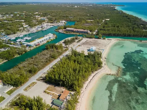 Port Of Call Drive 19 Grand Bahama Freeport BS