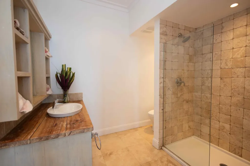 James Cistern Eleuthera BS