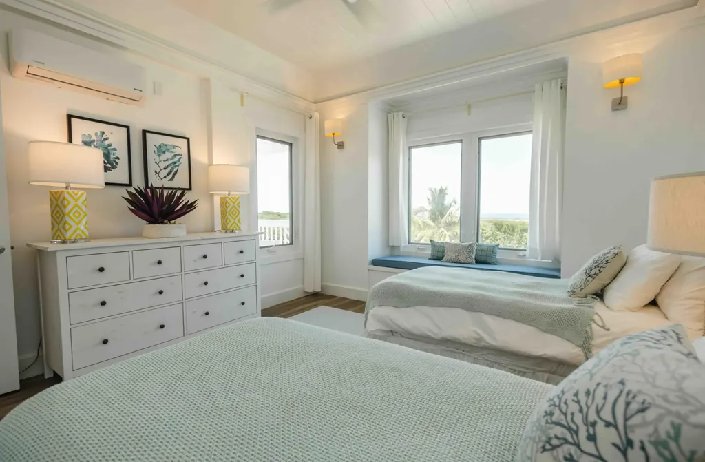 James Cistern Eleuthera BS