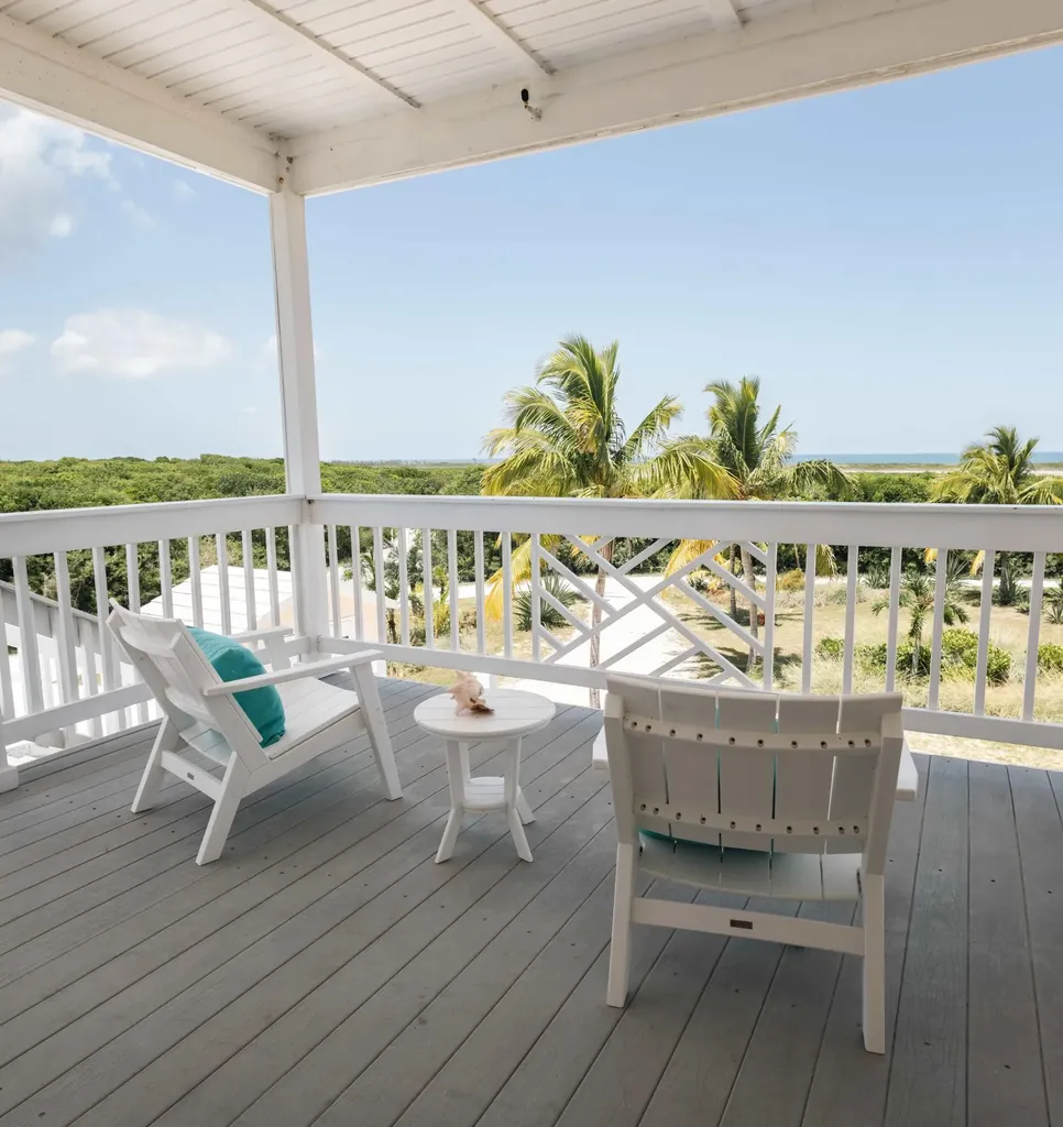 James Cistern Eleuthera BS