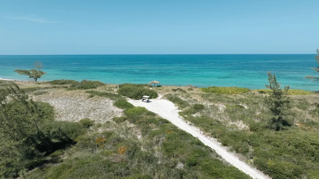 James Cistern Eleuthera BS