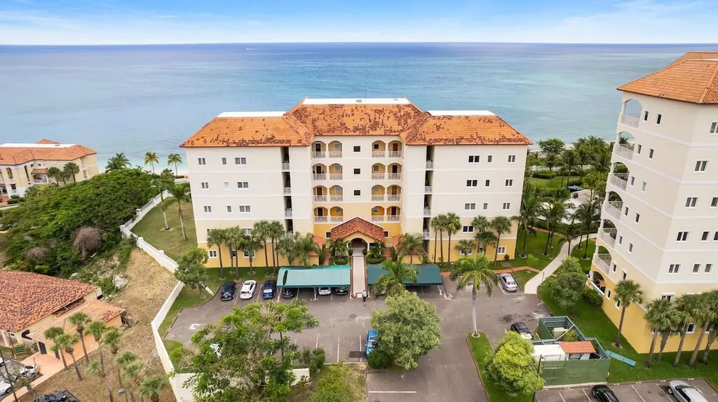 Caves Heights New Providence Paradise Island BS