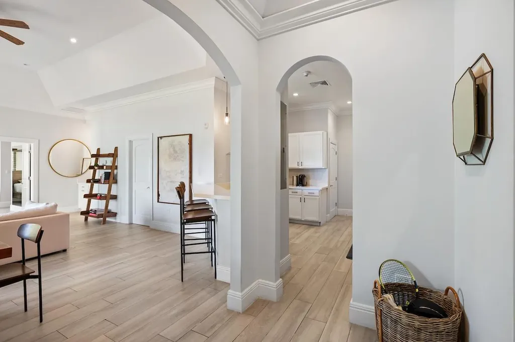 Caves Heights New Providence Paradise Island BS