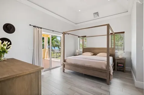 Caves Heights New Providence Paradise Island BS