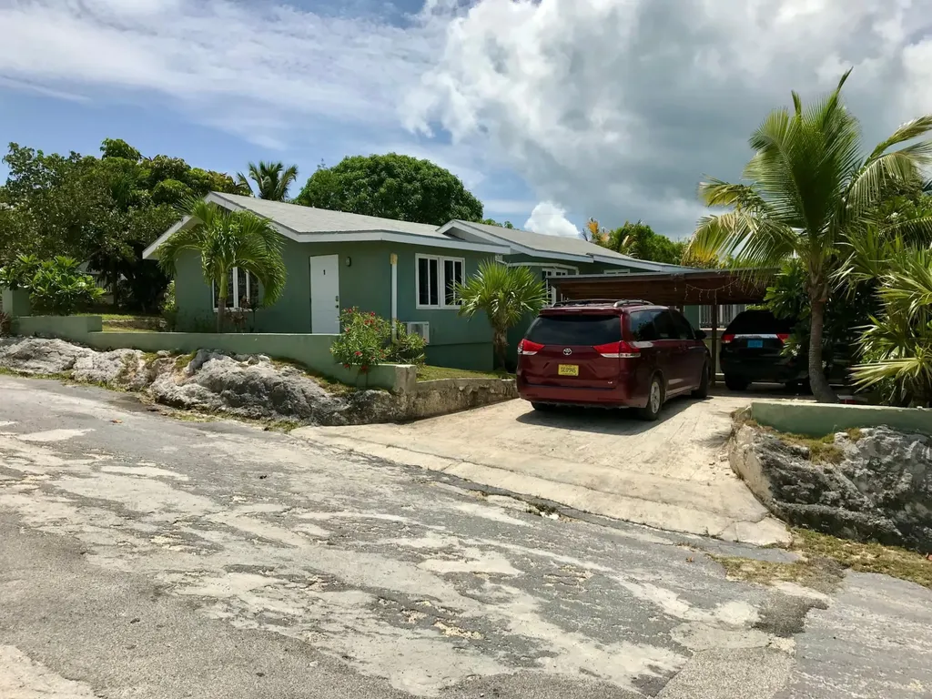 Oceanview Triplex Gov Har Eleuthera BS