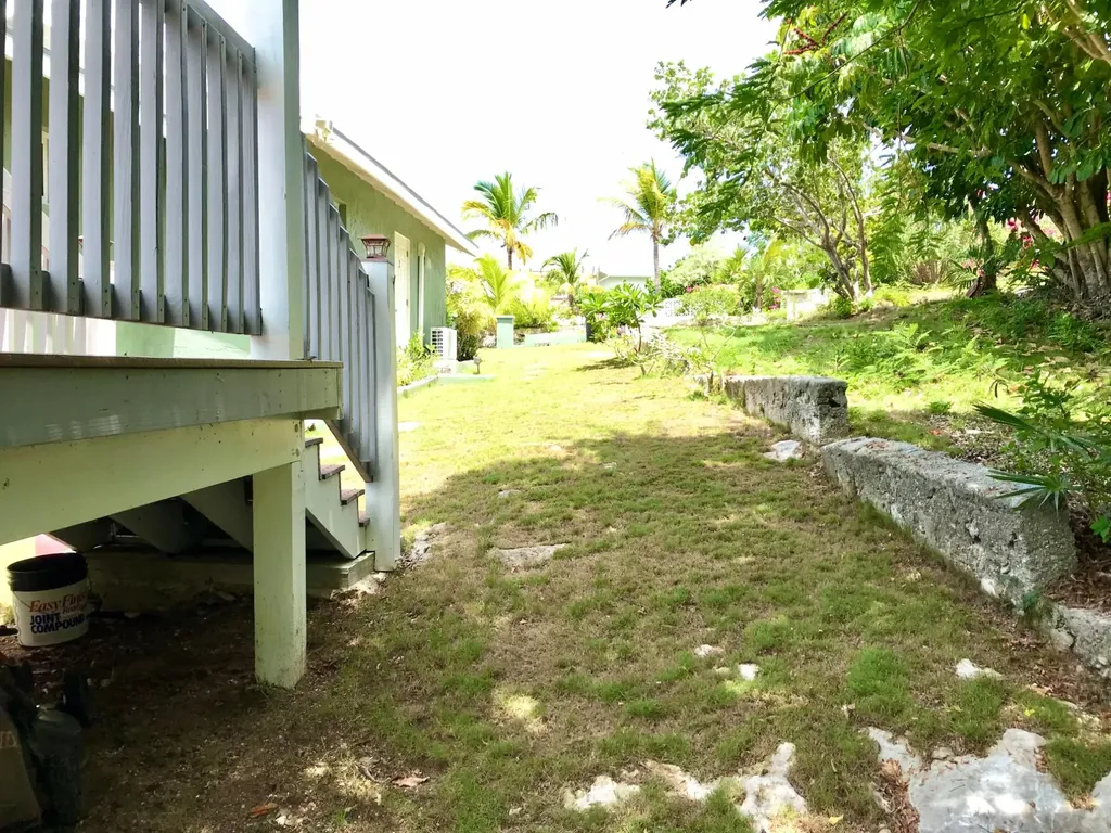 Oceanview Triplex Gov Har Eleuthera BS