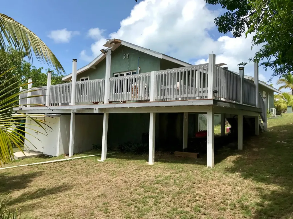 Oceanview Triplex Gov Har Eleuthera BS