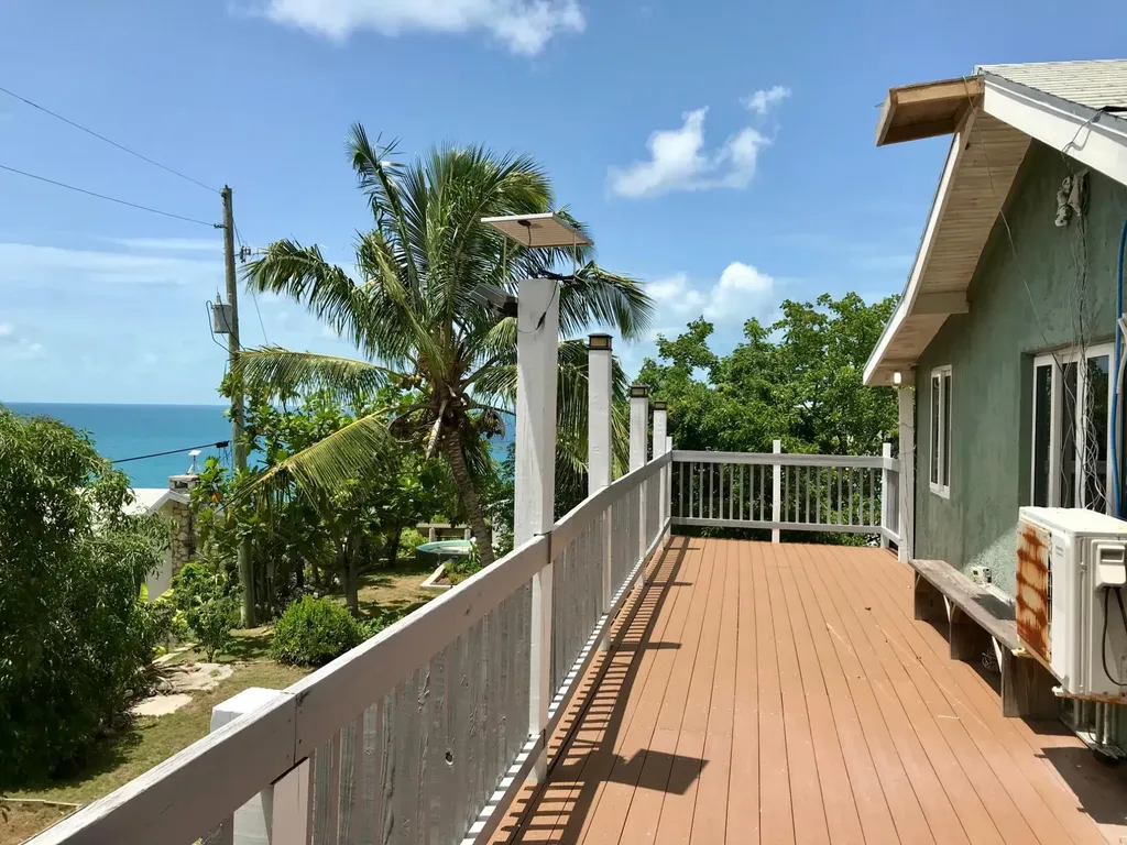 Oceanview Triplex Gov Har Eleuthera BS