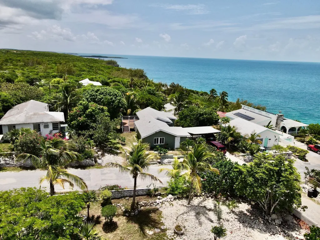 Oceanview Triplex Gov Har Eleuthera BS