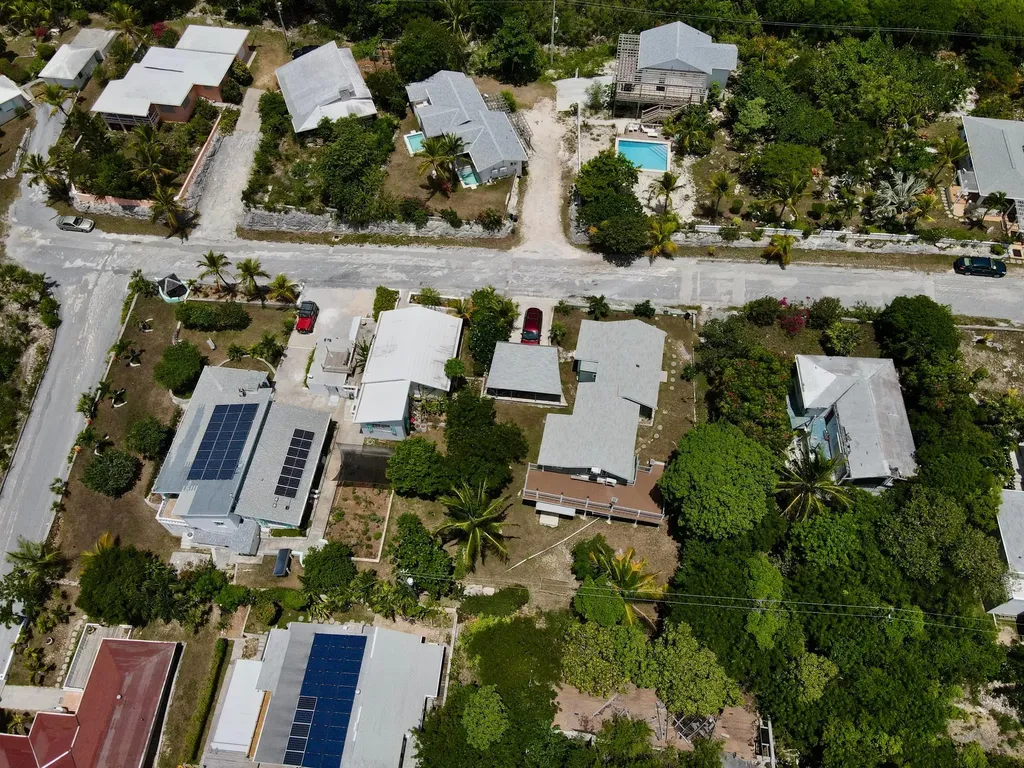 Oceanview Triplex Gov Har Eleuthera BS