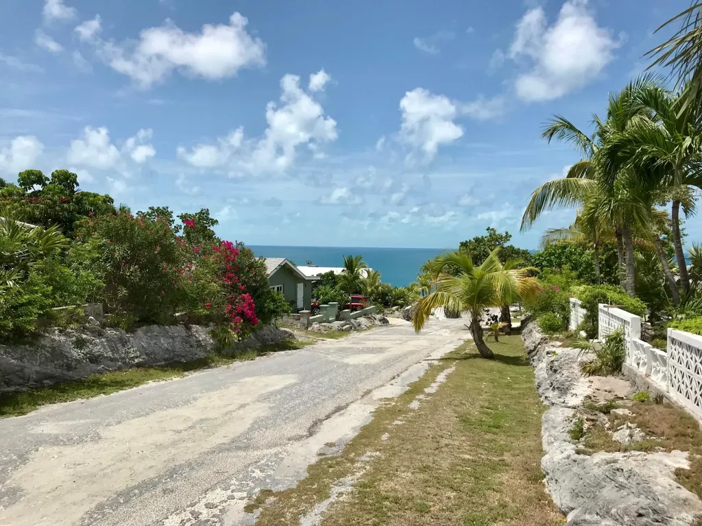 Oceanview Triplex Gov Har Eleuthera BS