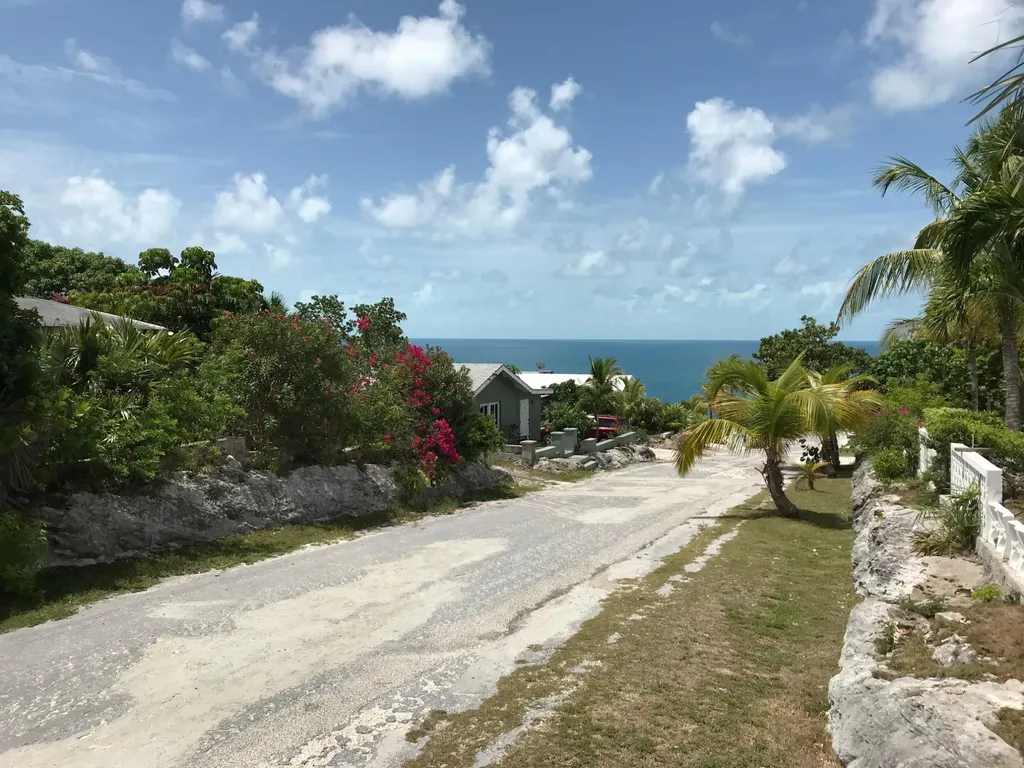 Oceanview Triplex Gov Har Eleuthera BS