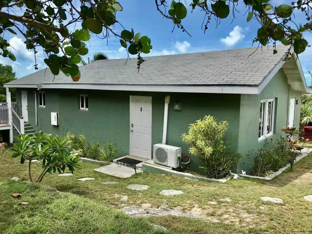 Oceanview Triplex Gov Har Eleuthera BS