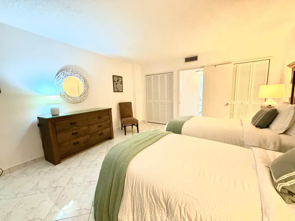 Silver Point Condominiums Grand Bahama Freeport BS