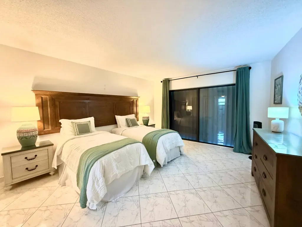 Silver Point Condominiums Grand Bahama Freeport BS