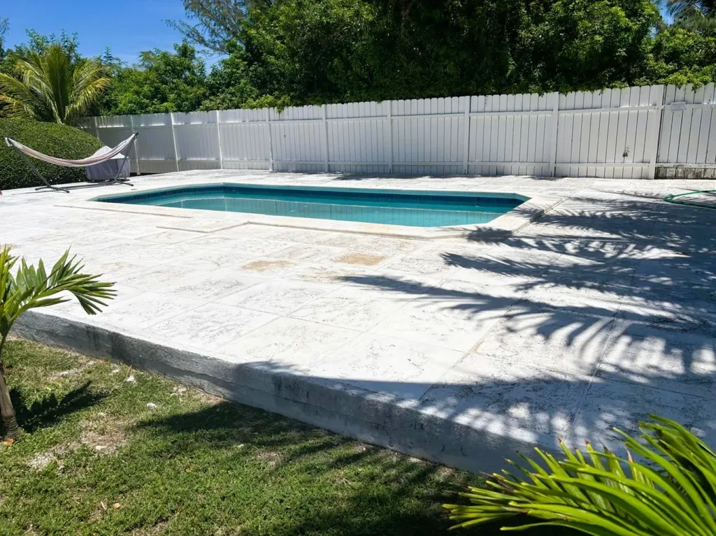 Sunrise Shores New Providence Paradise Island BS