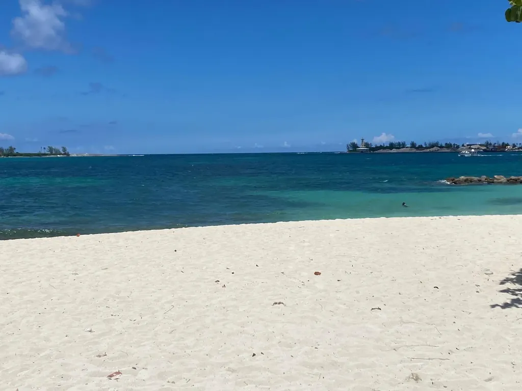 Marine Drive, Vista Marin 14 New Providence Paradise Island BS