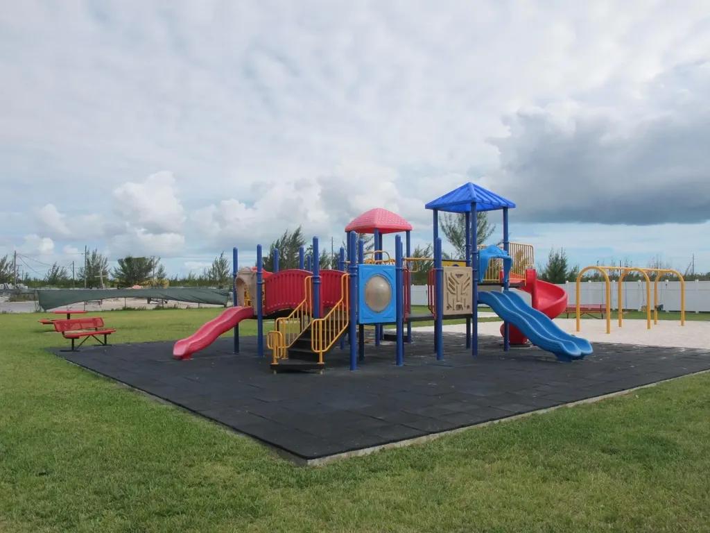 Venetian West Rental New Providence Paradise Island BS