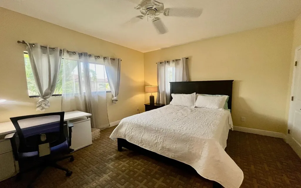 Venetian West Rental New Providence Paradise Island BS