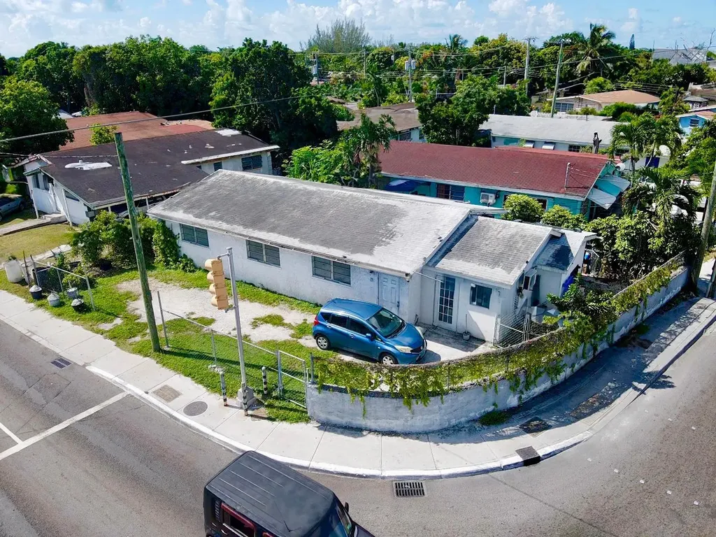 Old Trail Road New Providence Paradise Island BS