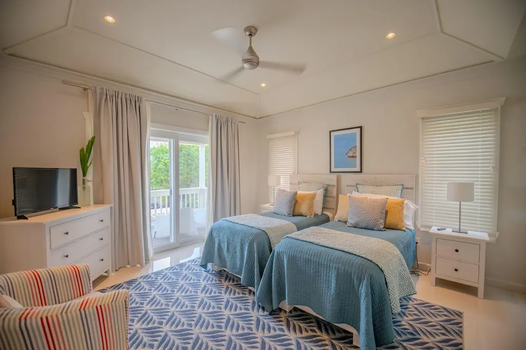 Anchor Point Unit 1 Eleuthera BS