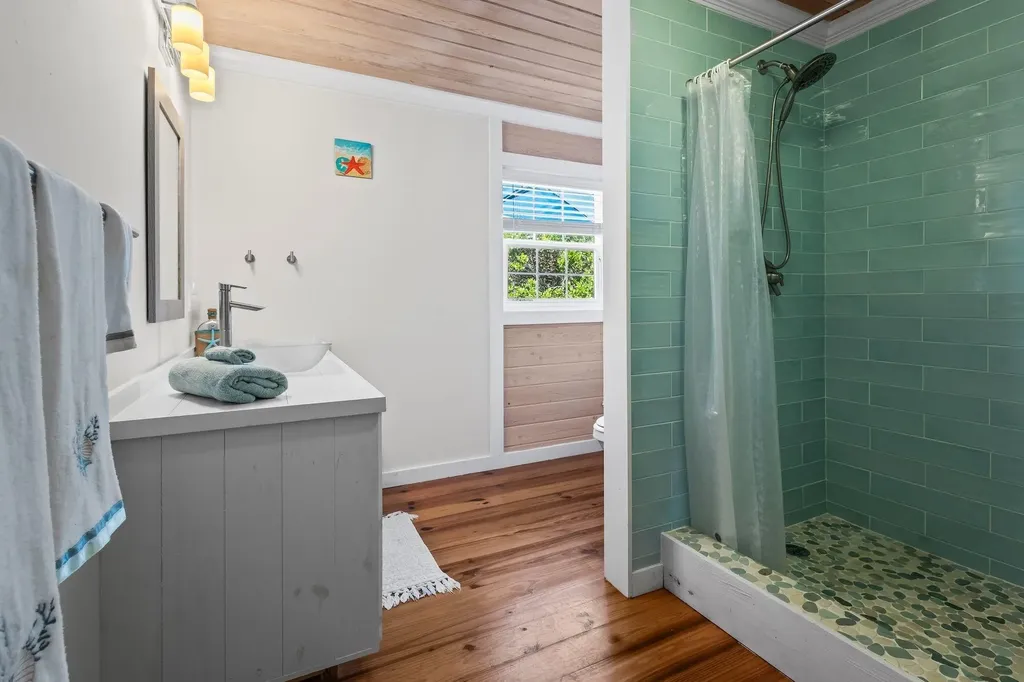 Two X Twice Eleuthera BS