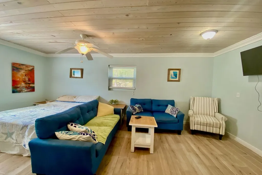 Two X Twice Eleuthera BS