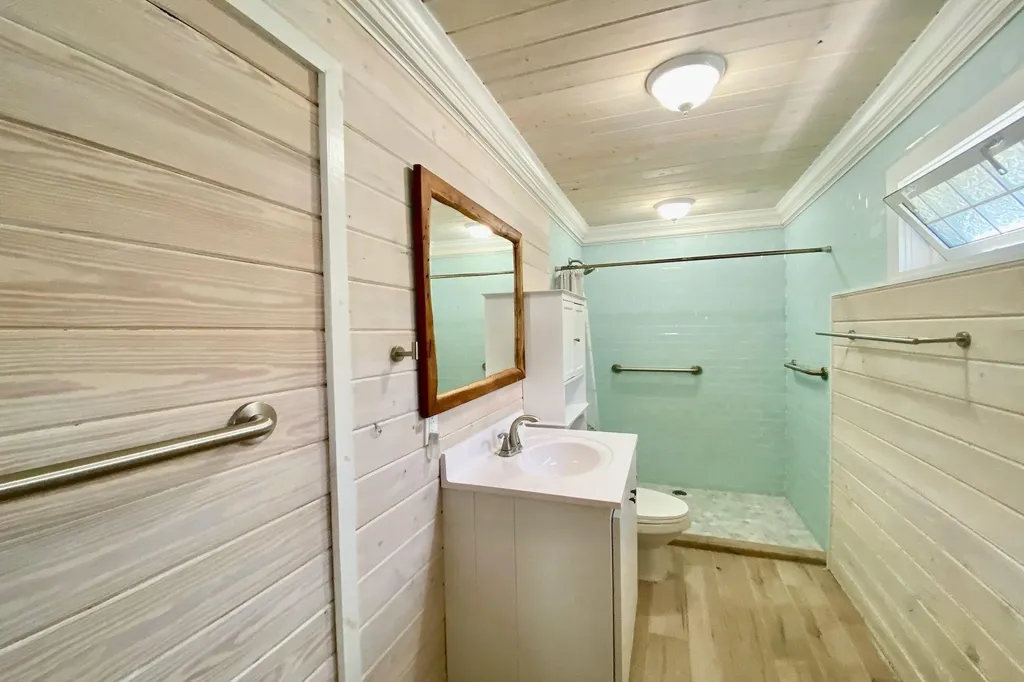 Two X Twice Eleuthera BS