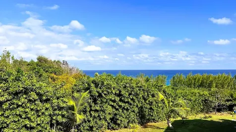 16 Lost Gold Road Eleuthera BS