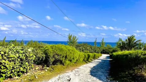 16 Lost Gold Road Eleuthera BS