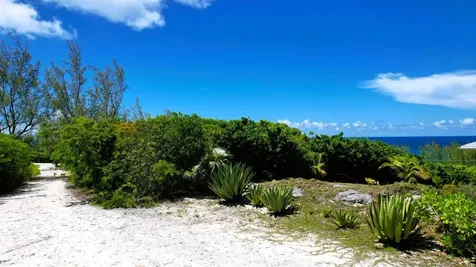 16 Lost Gold Road Eleuthera BS
