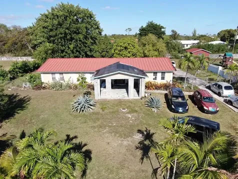 Hawaii Avenue 453 Grand Bahama Freeport BS