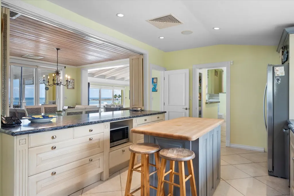 Shangri La 11 New Providence Paradise Island BS