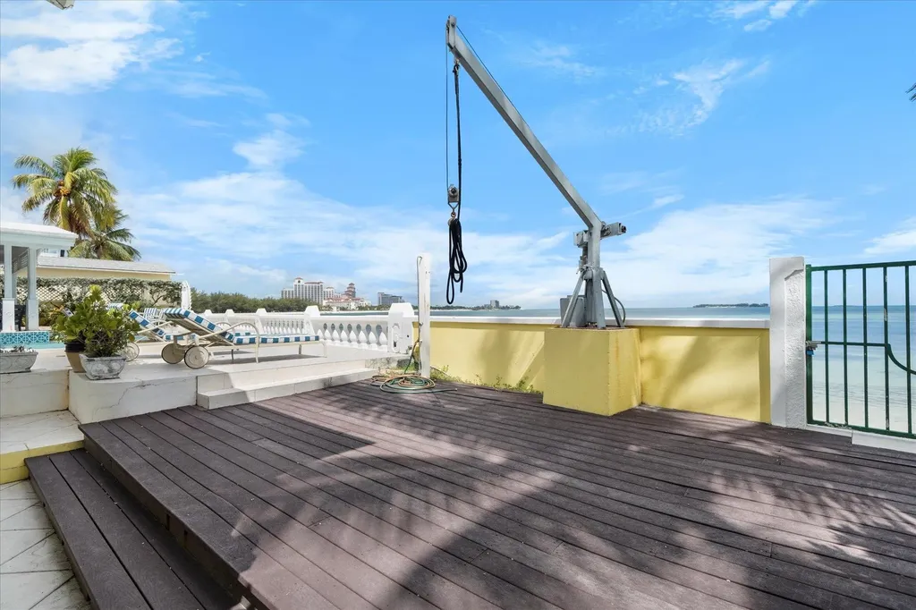 Shangri La 11 New Providence Paradise Island BS