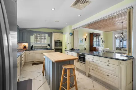 Shangri La 11 New Providence Paradise Island BS