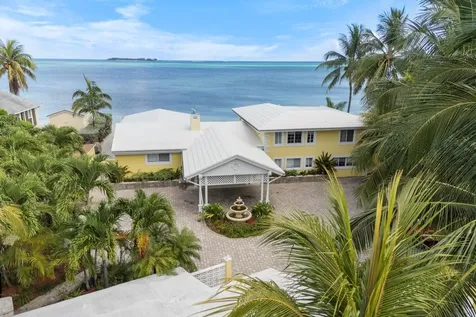 Shangri La 11 New Providence Paradise Island BS