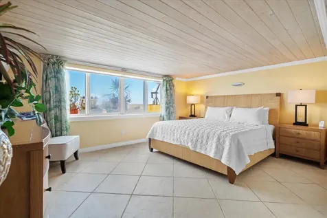 Shangri La 11 New Providence Paradise Island BS