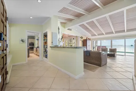 Shangri La 11 New Providence Paradise Island BS