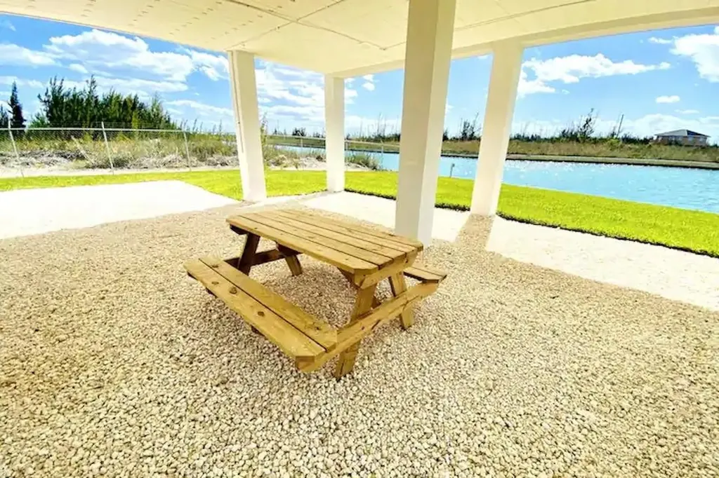 Rainham Place 60 Grand Bahama Freeport BS