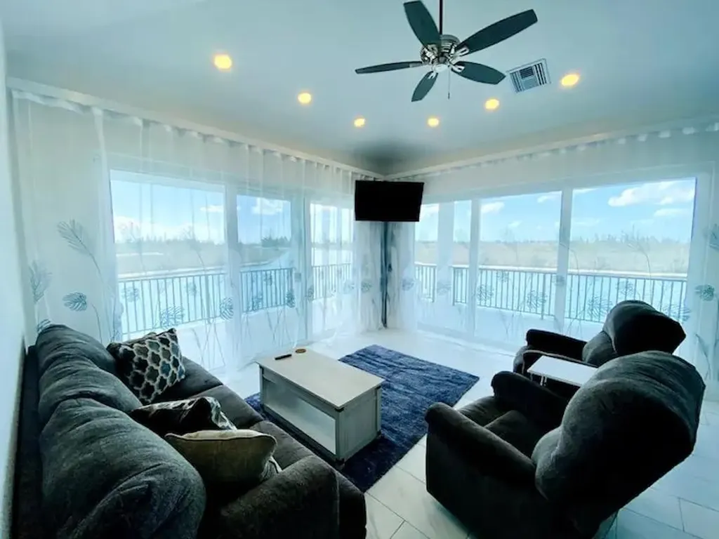 Rainham Place 60 Grand Bahama Freeport BS