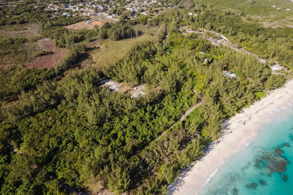 Poponi Beachfront Lot Eleuthera BS