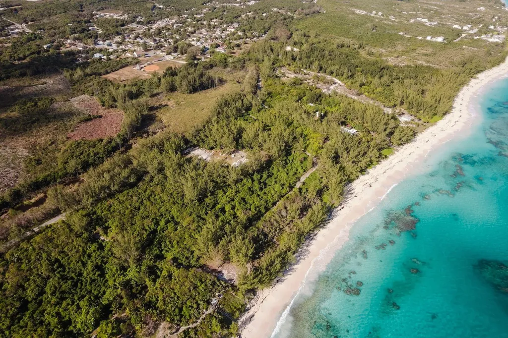 Poponi Beachfront Lot Eleuthera BS