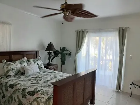 Miley Beach Front Home Long Island BS