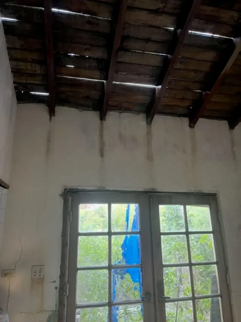 Clarence Town House Long Island BS