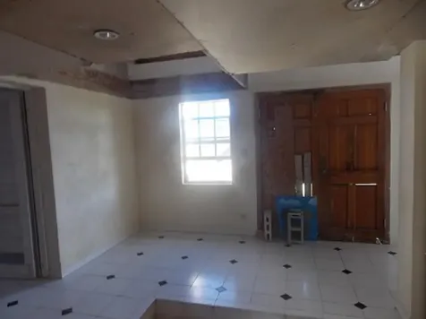 Clarence Town House Long Island BS